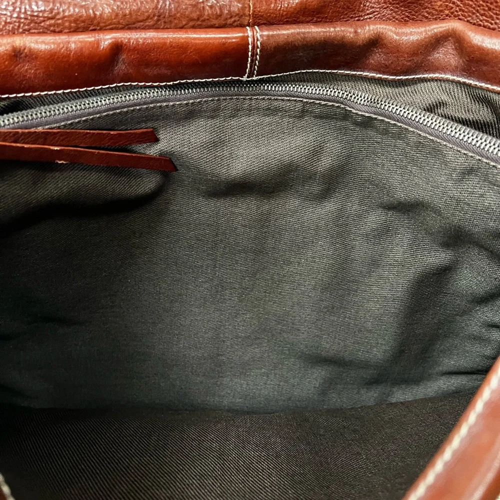 Kuhlman Italian Leather Messenger Crossbody Bag